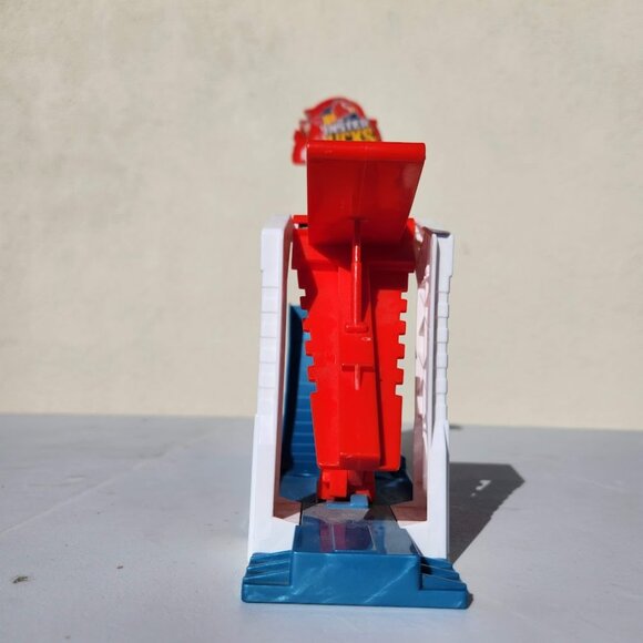 HOT WHEELS MONSTER JAM BIG AIR BREAKOUT SET Ramp for Monster Trucks 2018 Mattel - Picture 8 of 11